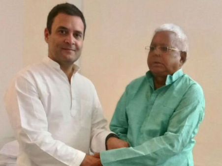 ರಾಹುಲ್ ಗಾಂಧಿಯ ಟೀಕಿಸಿದ ಜ್ಯೋತಿಷಿಯ ಹೊರದಬ್ಬಿದ ಲಾಲೂ