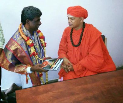 ಸಂಪರ್ಕ್ ಫಾರ್ ಸಮರ್ಥನ್ : ಮುರುಘಾ ಶ್ರೀ ಭೇಟಿಯಾದ ಶ್ರೀನಿವಾಸ ಪೂಜಾರಿ