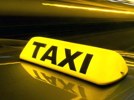 ಪೆಟ್ರೋಲ್ ದರ ಏರಿಕೆ : ಶೀಘ್ರವೇ ಪ್ರವಾಸಿ ಟ್ಯಾಕ್ಸಿ ದರ ಹೆಚ್ಚಳ