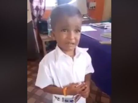 ವೈರಲ್ ವಿಡಿಯೋ : ಹಳ್ಳಿ ಹುಡುಗನ ಮುಗ್ಧತೆಗೆ ಛಳ್ಳೆಂದು ಜಿನುಗುವ ನೀರು!