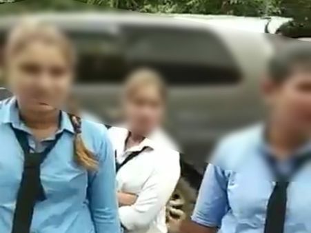 ಕಾಲೇಜು ಯುವತಿಯರ ಡ್ರೆಸ್ ನಲ್ಲಿ ಭಿಕ್ಷಾಟನೆ : ದುಡ್ಡು ಕೊಡೊ ಮುನ್ನ ಎಚ್ಚರ!