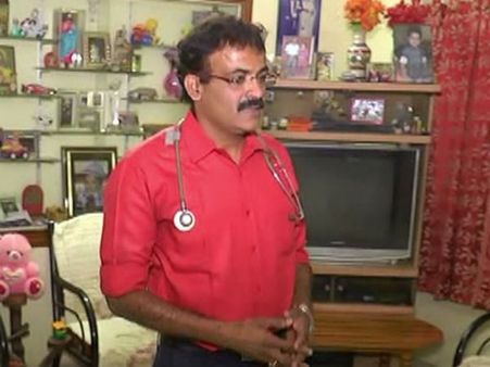 ಸದ್ದಿಲ್ಲದೇ ಸೈನಿಕ ಕುಟುಂಬದ ಸೇವೆ ಮಾಡುತ್ತಿರುವ ಅಪರೂಪದ ಪ್ರೊಫೆಸರ್