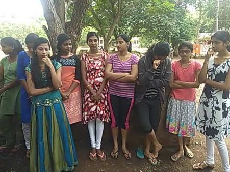 ಕೇರಳದಲ್ಲಿ ಹೆತ್ತವರ ಗೋಳು ನೋಡಿ ಕರ್ನಾಟಕದಲ್ಲಿ ಕಣ್ಣೀರಿಟ್ಟ ಮಕ್ಕಳು