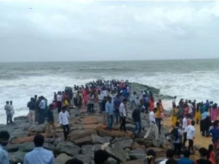 ಮರವಂತೆಯಲ್ಲಿ ಅಮಾವಾಸ್ಯೆಯಂದು ವರಾಹ ದೇವರ ಮೊರೆ ಹೊಕ್ಕ ಭಕ್ತರು