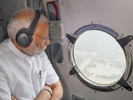 ಕೊಡಗಿನ ಜಲಪ್ರಳಯವನ್ನೂ ನರೇಂದ್ರ ಮೋದಿಯವರು ವೀಕ್ಷಿಸಲಿ