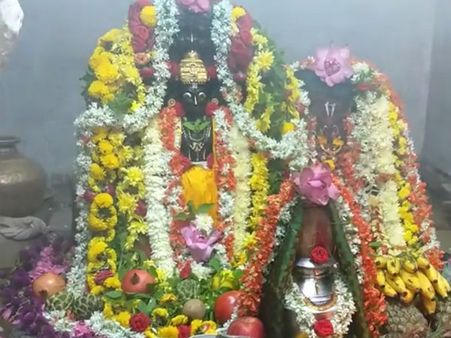 ಉದ್ಭವ ಮಹಾಲಕ್ಷ್ಮಿಯ ಪುಣ್ಯಕ್ಷೇತ್ರ ರಾಯಚೂರಿಗೆ ಹರಿದು ಬಂದ ಭಕ್ತಸಾಗರ