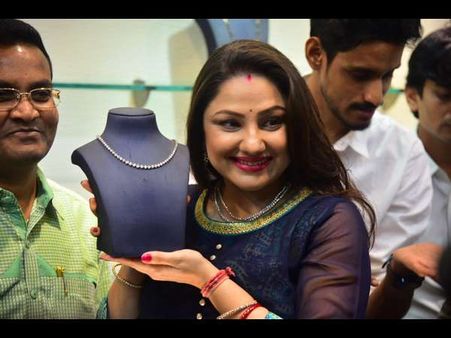 ವಜ್ರಾಭರಣ ಮೇಳಕ್ಕೆ ಪ್ರಿಯಾಂಕಾ ಉಪೇಂದ್ರರಿಂದ ಚಾಲನೆ