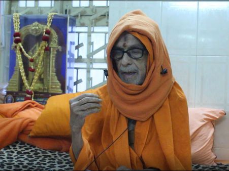 ಗೋಹತ್ಯೆಗೂ, ಕೇರಳ ಪ್ರವಾಹಕ್ಕೂ ಸಂಬಂಧವಿದೆಯೇ? ಪೇಜಾವರ ಶ್ರೀ ಸಂದರ್ಶನ