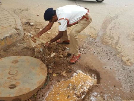 ಟ್ರಾಫಿಕ್ ಪೊಲೀಸರಿಗೇ ಡೋಂಟ್‌ ಕೇರ್‌ ಅಂತಿವೆ ಪಾಲಿಕೆ, ಜಲಮಂಡಳಿ