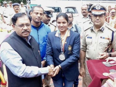 ಏಷಿಯನ್ ಗೇಮ್ಸ್ ನಲ್ಲಿ ಬೆಳ್ಳಿ ಗೆದ್ದ ಉಷಾರಾಣಿಗೆ 15ಲಕ್ಷ ಬಹುಮಾನ