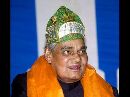 'ಭಾರತದ ರಾಜಕೀಯ ಭೀಷ್ಮ'ನ ರಾಜಕಾರಣದ ಮೈಲುಗಲ್ಲುಗಳು