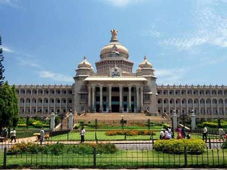 ಸಚಿತ್ರ : 3 ಲೋಕಸಭೆ, 2 ವಿಧಾನಸಭೆ ಕ್ಷೇತ್ರಗಳಿಗೆ ಚುನಾವಣೆ