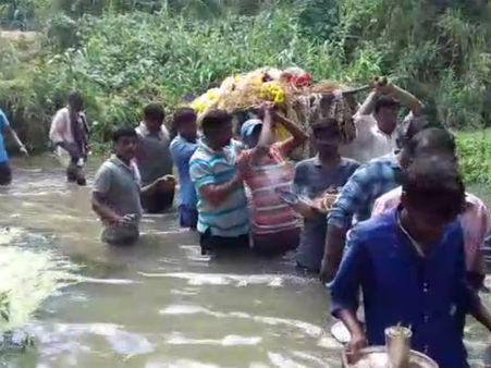 ಶಿಕ್ಷಣ ಸಚಿವರ ಕ್ಷೇತ್ರದಲ್ಲಿ ಶವ ಹೂಳುವುದೇ ಕಷ್ಟ!