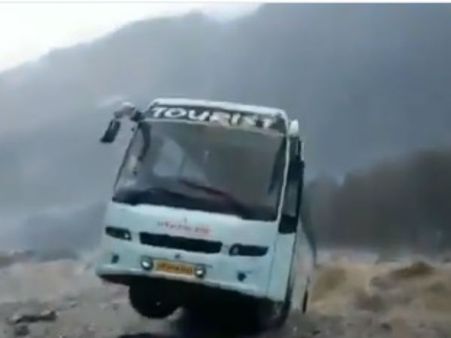 ವೈರಲ್ ವಿಡಿಯೋ: ಹಿಮಾಚಲ ಪ್ರದೇಶದಲ್ಲಿ ಮಳೆಯ ರೌದ್ರಾವತಾರ