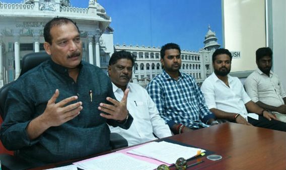 ವಿಜಯಾ ಬ್ಯಾಂಕ್ ವಿಲೀನಕ್ಕೆ ಐವನ್ ಡಿಸೋಜಾ ವಿರೋಧ, ಉಪವಾಸ ಸತ್ಯಾಗ್ರಹದ ಎಚ್ಚರಿಕೆ