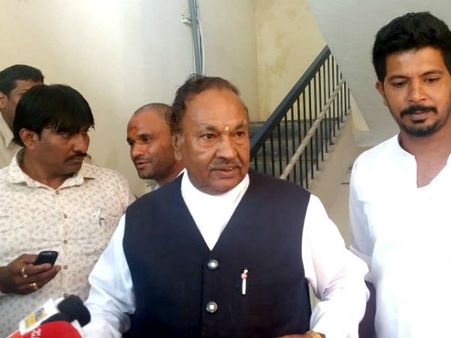 ಡಾ.ನಿರ್ಮಲಾನಂದ ಶ್ರೀಗಳ ವಿರುದ್ಧ ಮಾತನಾಡಲಾರೆ: ಈಶ್ವರಪ್ಪ