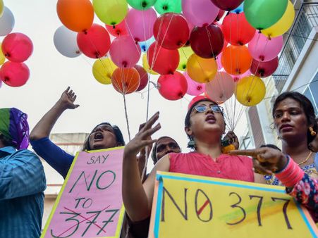 ಸಹಮತದ ಸಲಿಂಗಕಾಮ ಅಪರಾಧವಲ್ಲ: ಸುಪ್ರೀಂ ತೀರ್ಪಿಗೆ ಗಣ್ಯರೇನಂತಾರೆ?