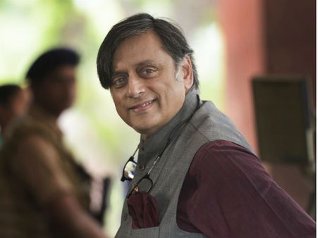 ಸಲಿಂಗಕಾಮ ಸಕ್ರಮ: ಕಾಂಗ್ರೆಸ್‌ನ ಶಶಿ ತರೂರ್ ಎತ್ತಿದ್ದರು ಮೊದಲ ಧ್ವನಿ