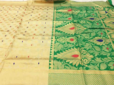 ದಾವಣಗೆರೆಯಲ್ಲಿ ರೇಷ್ಮೆ ಸೀರೆಗಾಗಿ 'ಗೌರಿ'ಯರ ಗುದ್ದಾಟ