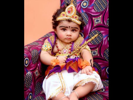 ಕೈಯಲ್ಲಿ ಪಿಳ್ಳಂಗೋವಿ ಹಿಡಿದು ಬಂದನೋ ಪುಟ್ಟ ಕಿಟ್ಟಪ್ಪ!