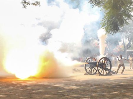 ಸಿಡಿಮದ್ದು ತಾಲೀಮಿಗೆ ಬೆದರದ ಅರ್ಜುನ, ಬಲರಾಮ, ಅಭಿಮನ್ಯು...