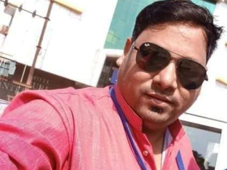 ಛತ್ತೀಸ್ ಗಢ ನಕ್ಸಲ್ ದಾಳಿ: ಮಾಧ್ಯಮದ ಮುಂದೆ ಮಾತಾಡುವಾಗ ಕಣ್ಣೀರಿಟ್ಟ ಎಸ್‌ಪಿ