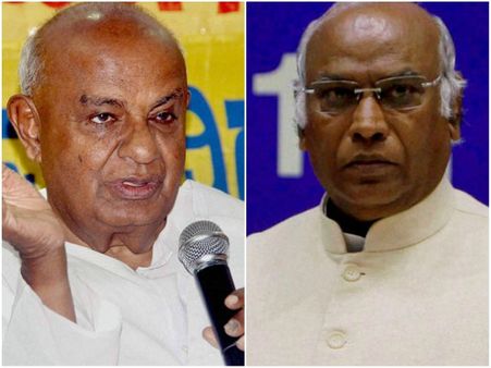 ಆಗ ಖರ್ಗೆಗೆ ಅರಸು ಪ್ರಶಸ್ತಿ, ಈಗ ದೇವೇಗೌಡರಿಗೆ ವಾಲ್ಮೀಕಿ ಪುರಸ್ಕಾರ!