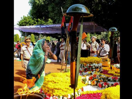 ಸಾಧನಕೇರಿ ಸಂಸ್ಥೆಯಿಂದ ಹುತಾತ್ಮ ಯೋಧರಿಗಾಗಿ ಗಾಯನ ನಮನ