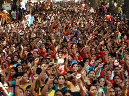 ಸ್ತ್ರೀಶಕ್ತಿ ಸಂಘಗಳ ಒಕ್ಕೂಟದ ಮುಖಂಡರ ರಾಜಕಾರಣಕ್ಕೆ ಬ್ರೇಕ್