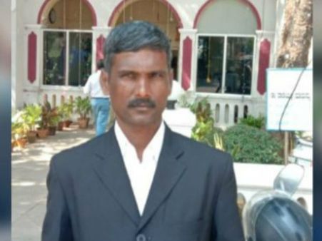 ಸಿಎಂ, ಡಿಸಿಎಂ ಕಳೆದುಹೋಗಿದ್ದಾರೆ, ಹುಡುಕಿಕೊಡಿ ಎಂದು ದೂರು ಕೊಡಲು ಮುಂದಾದ ಮೈಸೂರಿನ ವಕೀಲ