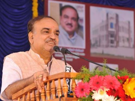  ಸಾಮಾಜಿಕ ಜಾಲತಾಣದಲ್ಲಿ ಅನಂತ್ ನೆನೆದು ಮಿಡಿದ ಕಂಬನಿ