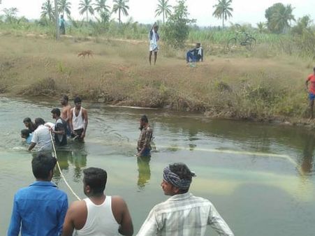 ಕನಗನವಾಡಿಯ ಬಸ್ಸಿನ ಸಂಖ್ಯೆಯೂ 24, ಅಪಘಾತವಾದ ದಿನಾಂಕವೂ 24