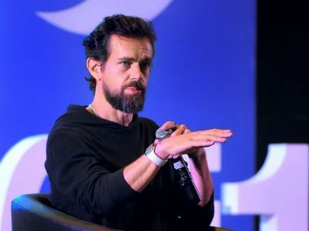 'ಬ್ರಾಹ್ಮಣರ ಪ್ರಭುತ್ವವನ್ನು ಹತ್ತಿಕ್ಕಿ' ಎಂದ ಟ್ವಿಟ್ಟರ್ ಸಿಇಒಗೆ ಟ್ವಿಟ್ಟರ್ ನಲ್ಲೇ ಗೂಸಾ!