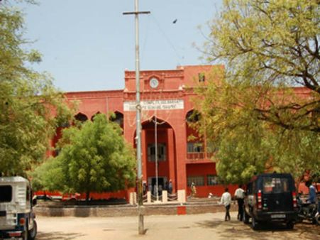 ಕಲಬುರಗಿ ನ್ಯಾಯಾಲಯದಲ್ಲಿ 33 ಹುದ್ದೆಗಳು ಖಾಲಿ ಇವೆ