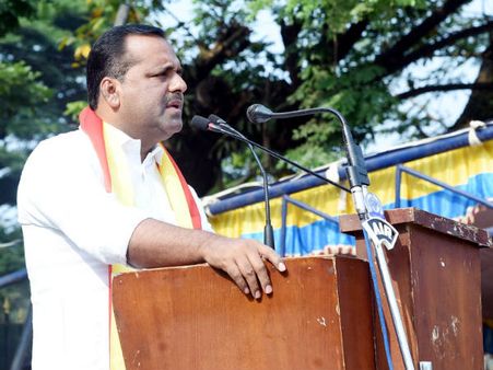 ನಿತ್ಯವೂ ಕನ್ನಡಿಗರಾಗಿರಬೇಕೆಂದು ಕರೆ ಕೊಟ್ಟ ಸಚಿವ ಯು.ಟಿ.ಖಾದರ್