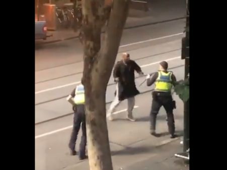 ಮೆಲ್ಬೋರ್ನ್ ನಲ್ಲಿ ಮೂವರಿಗೆ ಚೂರಿ ಇರಿತ, ಗಾಯಗೊಂಡಿದ್ದ ಓರ್ವನ ಸಾವು