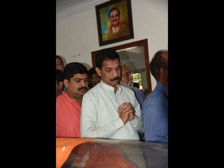 ಅನಂತ್ ಕುಮಾರ್ ಅಂತಿಮ ದರ್ಶನ ಪಡೆದ ನಳಿನ್ ಕುಮಾರ್ ಕಟೀಲ್, ವೇದವ್ಯಾಸ ಕಾಮತ್