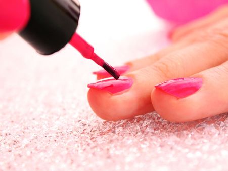 ಉಗುರು ಕತ್ತರಿಸುವಂತಿಲ್ಲ, ನೇಲ್ ಪಾಲಿಶ್ ಹಚ್ಚುವಂತಿಲ್ಲ! ಹೊಸ ಫತ್ವಾ!