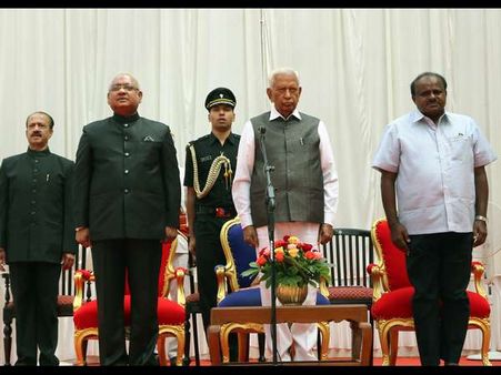 ಕರ್ನಾಟಕ ಹೈಕೋರ್ಟ್‌ ನ್ಯಾಯಾಧೀಶರಾಗಿ 7 ಮಂದಿ ಪ್ರಮಾಣ ವಚನ