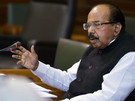 ಯೋಗಿಯನ್ನು 'ಯೋಗಿ' ಎಂದು ಕರೆಯುವಂತಿಲ್ಲ: ವೀರಪ್ಪ ಮೊಯಿಲಿ