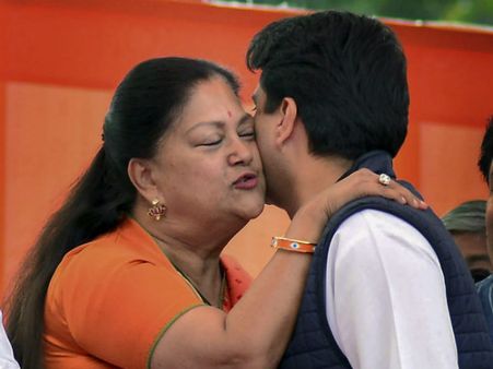 ರಾಜಕೀಯದಲ್ಲಷ್ಟೇ ಹಗೆ... ಮಿಕ್ಕಂತೆ ನಾವಿರೋದೇ ಹೀಗೆ!