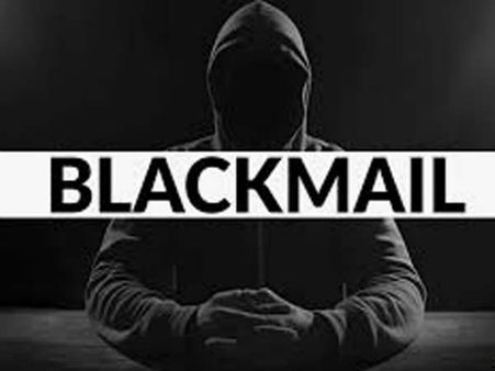 ಅಶ್ಲೀಲ ವಿಡಿಯೋ ಮಾಡಿ ಬೆಂಗಳೂರಿನ ಗೃಹಿಣಿಯ ಬ್ಲ್ಯಾಕ್ ಮೇಲ್