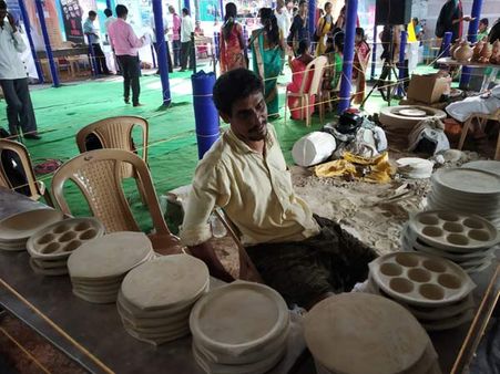 ಲಕ್ಷದೀಪೋತ್ಸವದಲ್ಲಿ ಗಮನ ಸೆಳೆದ ಬಳಪದ ಕಲ್ಲಿನ ಪಾತ್ರೆಗಳು