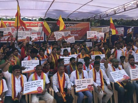 ಎಲ್ಲವೂ ಕನ್ನಡದಲ್ಲೇ ಸಿಗಬೇಕೆಂದರೆ ಕನ್ನಡಕ್ಕೆ ಡಬ್ಬಿಂಗ್ ಬೇಕು: ಬನವಾಸಿ ಬಳಗ