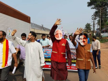 ತೊಕ್ಕೊಟ್ಟು ಮೇಲ್ಸೇತುವೆ ಉದ್ಘಾಟಿಸಿದ ಮೋದಿ, ನಿತಿನ್ ಗಡ್ಕರಿ?!