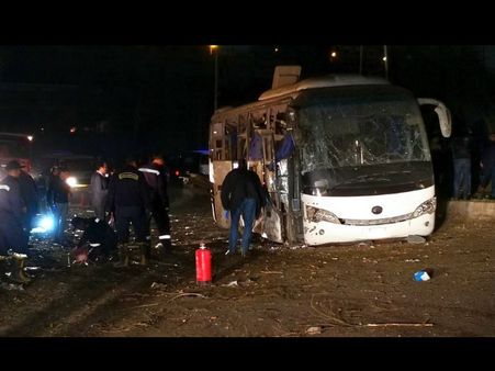 ಬಾಂಬ್ ಸ್ಫೋಟ: ಬಸ್ಸಿನಲ್ಲಿದ್ದ ನಾಲ್ವರು ಪ್ರವಾಸಿಗರು ಸಾವು