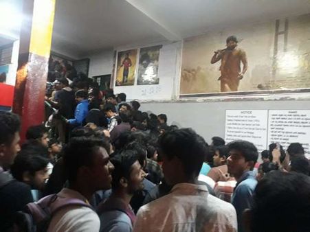 ನಾನೂ ಮೊದಲ ದಿನವೇ 'ಕೆಜಿಎಫ್' ಸಿನೆಮಾ ನೋಡಲು ಹೋಗಿದ್ದೆ!