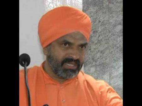 ಪ್ರತಿನಿತ್ಯವೂ ಬೆದರಿಕೆ ಕರೆಗಳು ಬರುತ್ತಿವೆ: ನಿಜಗುಣಾನಂದಸ್ವಾಮಿ