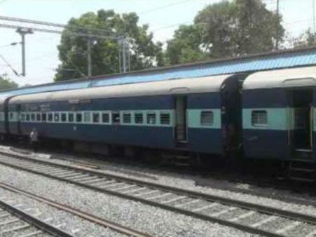 ರೈಲಿಗಿಲ್ಲ ನೀರಿನ ತೊಂದರೆ: ಐದೇ ನಿಮಿಷದಲ್ಲಿ ಬೋಗಿಗೆ ನೀರು