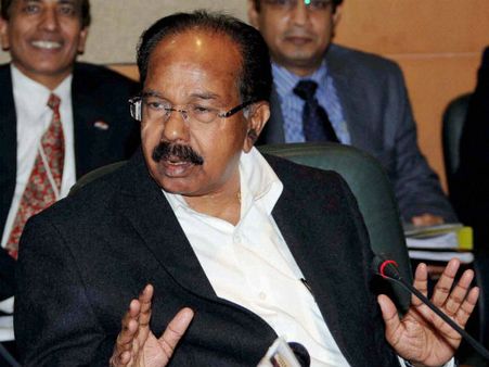 ಹ್ಯಾಟ್ರಿಕ್ ಗೆಲುವಿನ ಸಿದ್ಧತೆಯಲ್ಲಿ ಎಂ.ವೀರಪ್ಪ ಮೊಯಿಲಿ